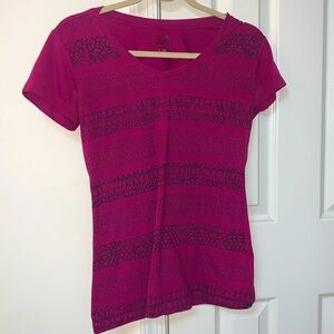 Mountain hardware T-shirt